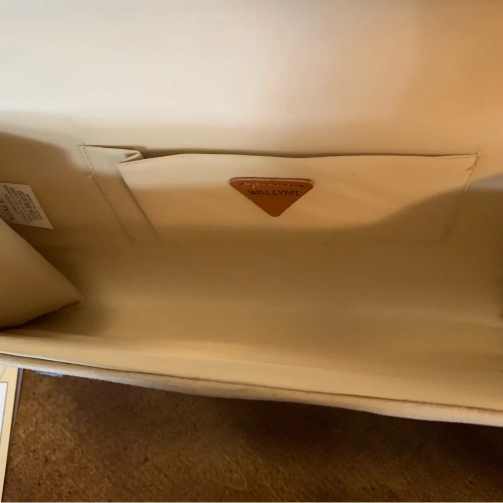 Wallyn’s beige suede